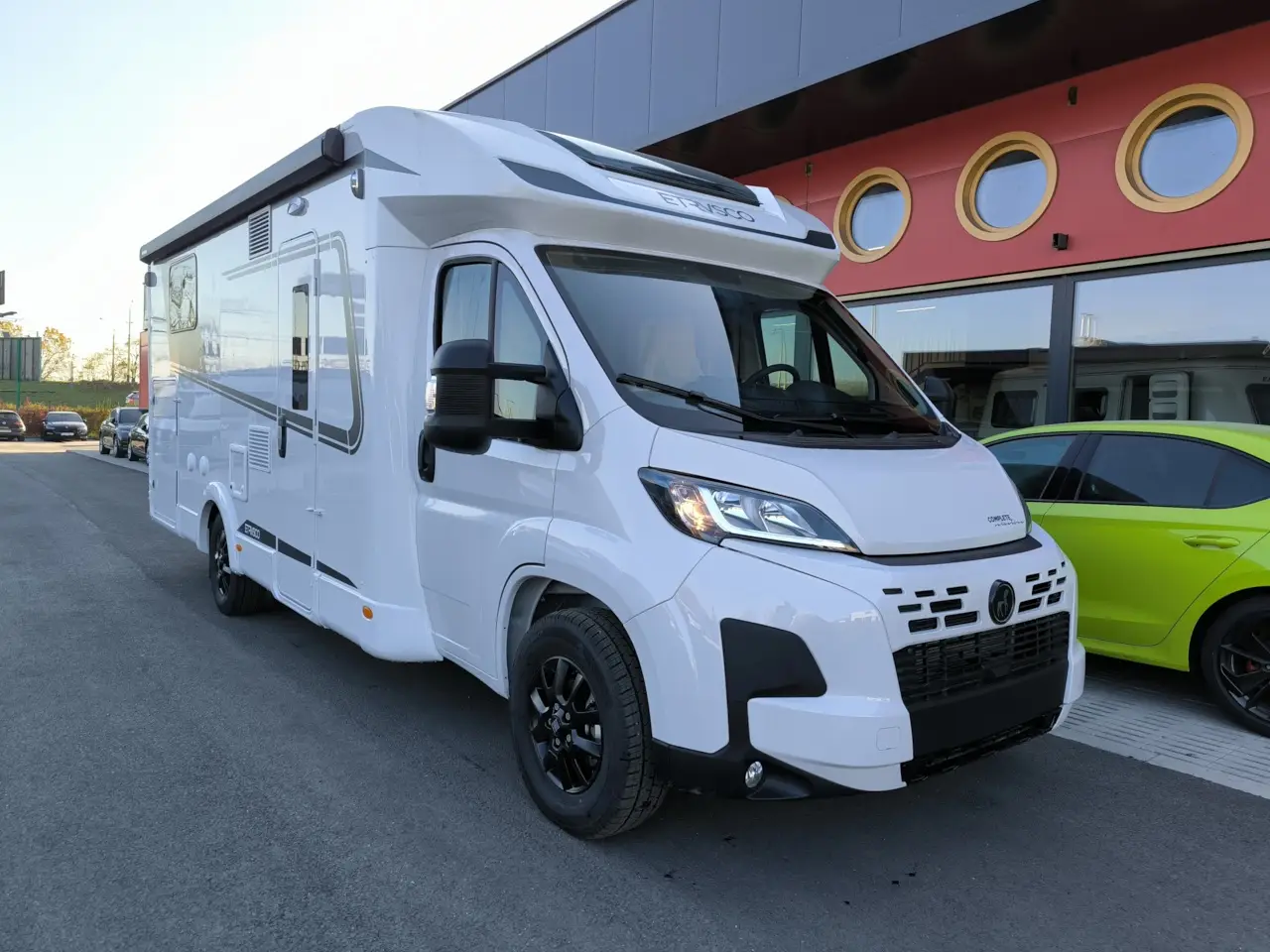 Etrusco T 7400 SB 4-miestny