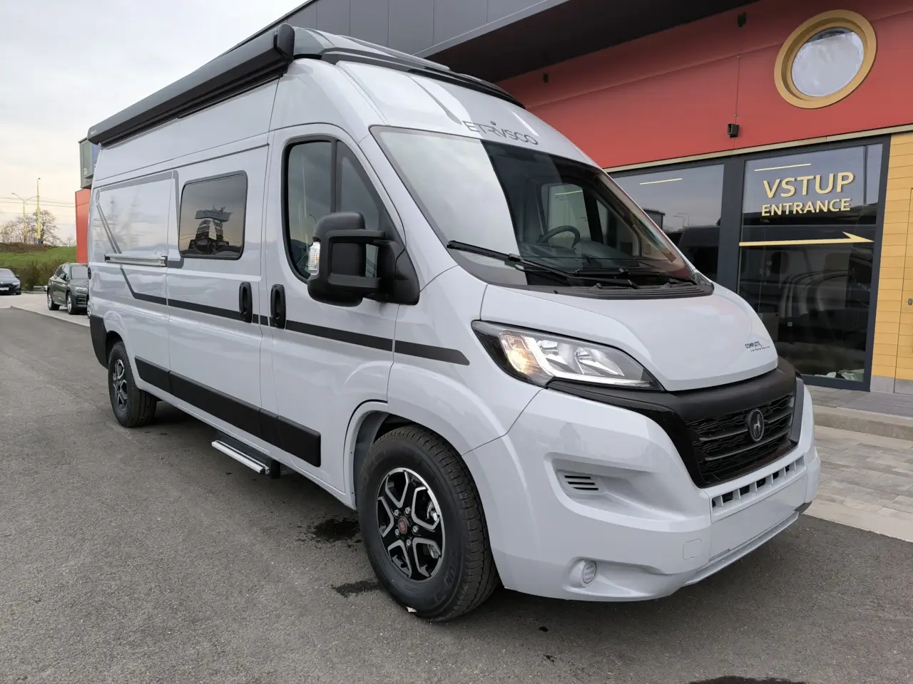 Etrusco CV 600 DB 4-miestny s výklopnou strechou