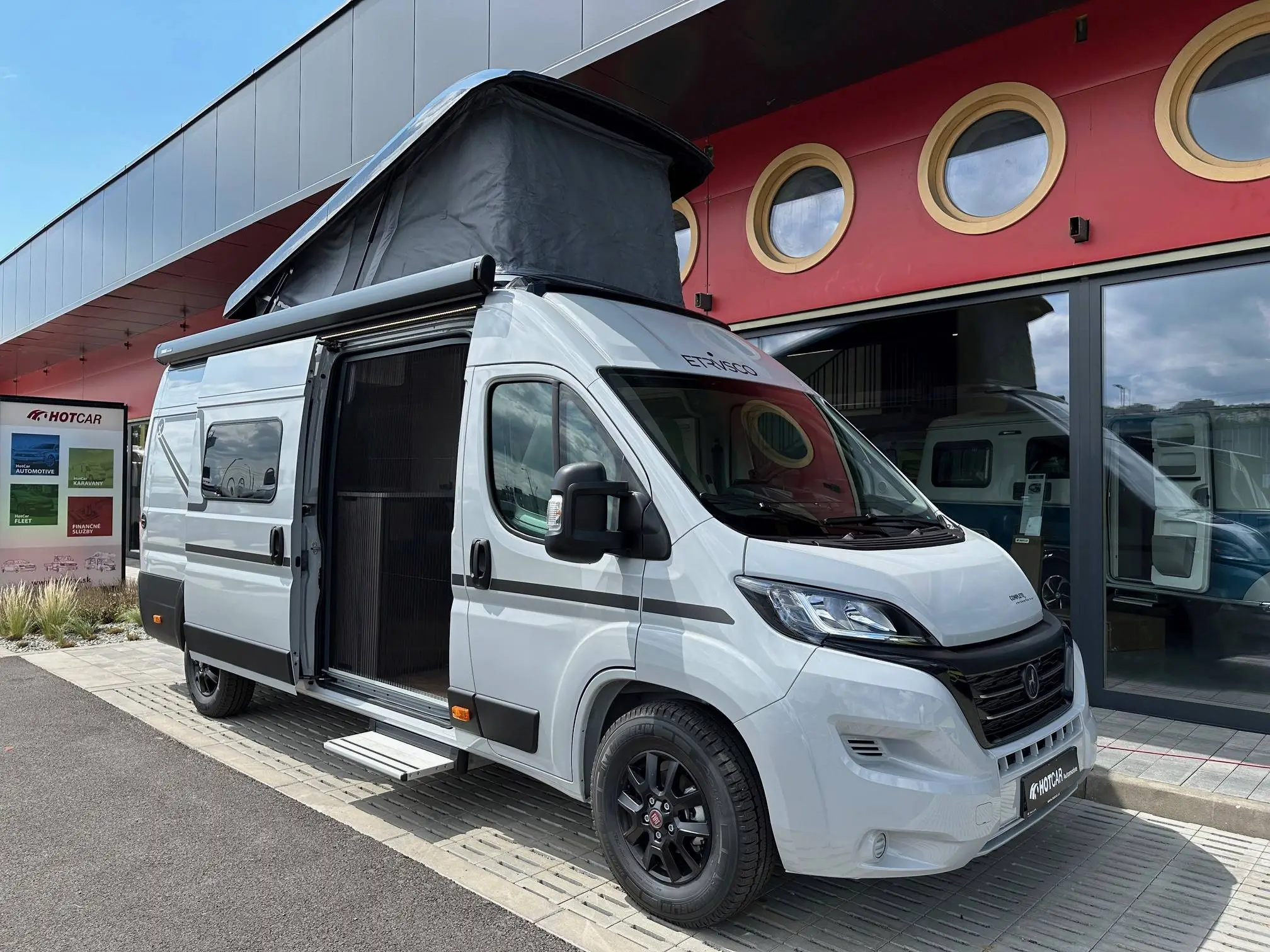 Etrusco CV 640 PB 4-miestny s výklopnou strechou